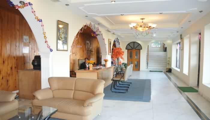 Royal Residency Hotel Khajjiar Bagian luar foto
